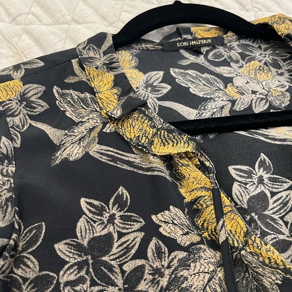 Designer silk print blouse - Picture 3 of 3